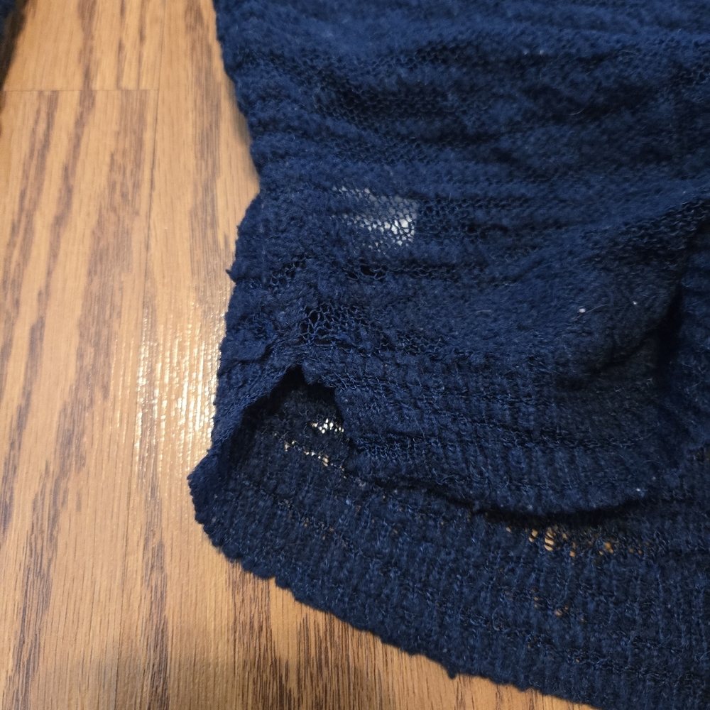 Lou & Grey Textured Navy Blue Sweater Curved Hem Side Slits Preppy Work Office M - Picture 6 of 7